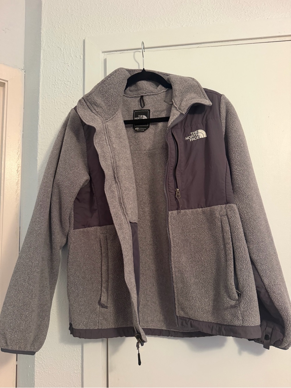 The North Face Women’s Gray Denali Fleece Jacket